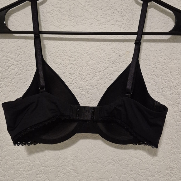 Elegant Black Women's Bra - Picture 2 of 5